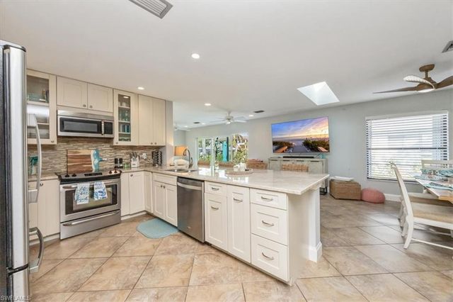 507 99th AVE N, Naples, FL 34108