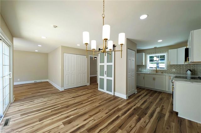 130 Roswell Drive, Kernersville, NC 27284