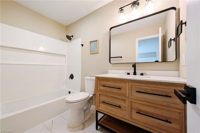 130 Roswell Drive, Kernersville, NC 27284