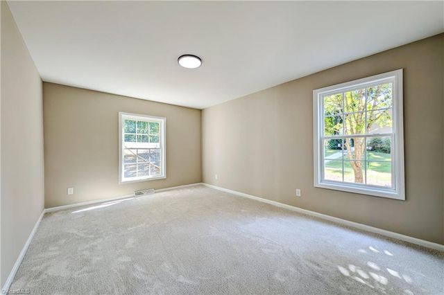 130 Roswell Drive, Kernersville, NC 27284