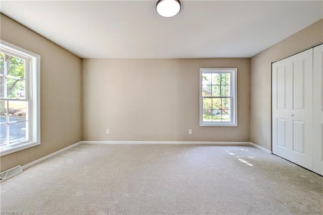130 Roswell Drive, Kernersville, NC 27284