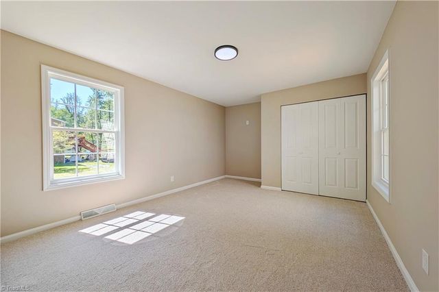 130 Roswell Drive, Kernersville, NC 27284