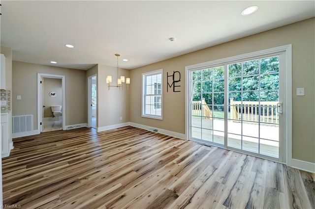 130 Roswell Drive, Kernersville, NC 27284