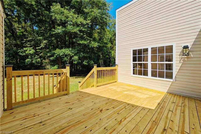 130 Roswell Drive, Kernersville, NC 27284