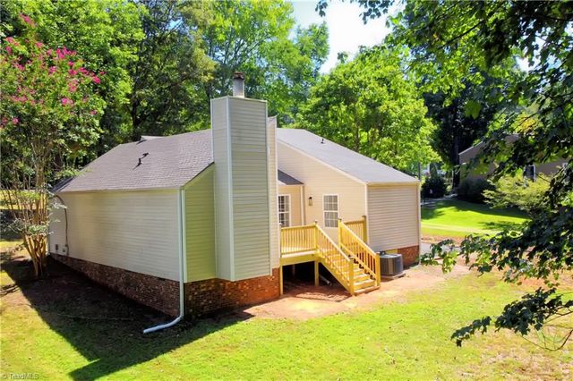 130 Roswell Drive, Kernersville, NC 27284