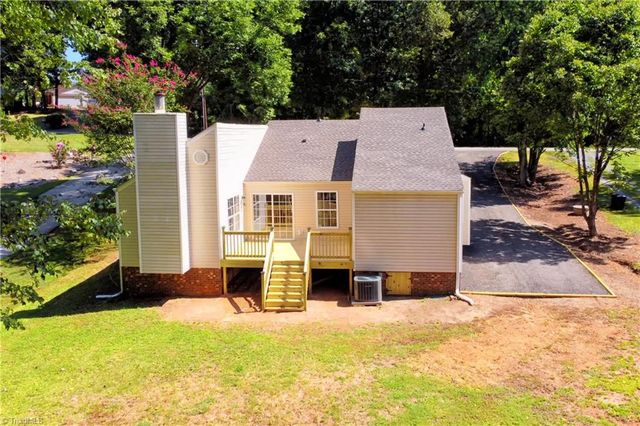 130 Roswell Drive, Kernersville, NC 27284