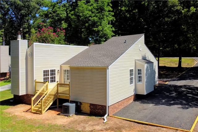 130 Roswell Drive, Kernersville, NC 27284
