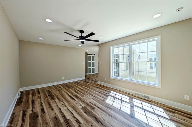 130 Roswell Drive, Kernersville, NC 27284
