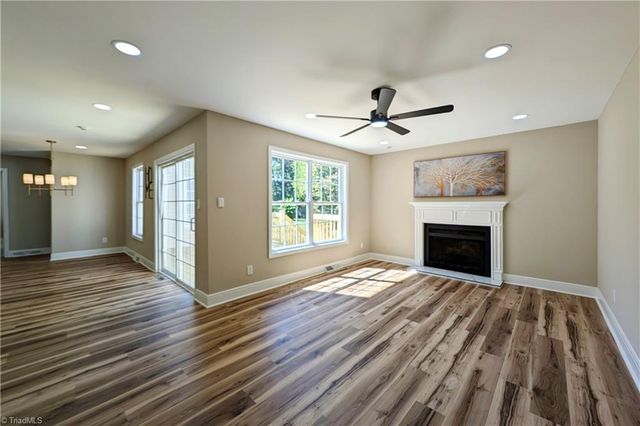 130 Roswell Drive, Kernersville, NC 27284