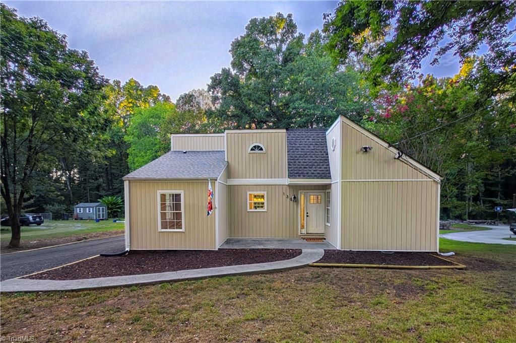 130 Roswell Drive, Kernersville, NC 27284