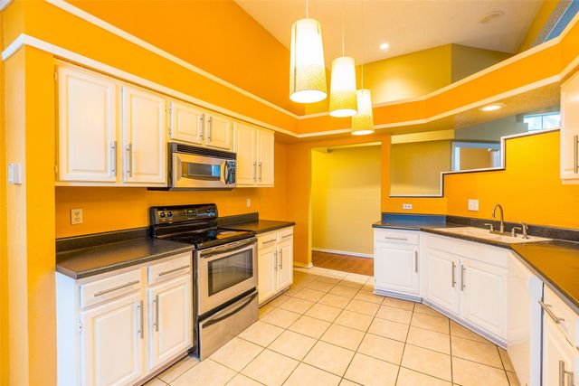 4103 Meadow Drive, Grapevine, TX 76051