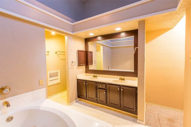 4103 Meadow Drive, Grapevine, TX 76051