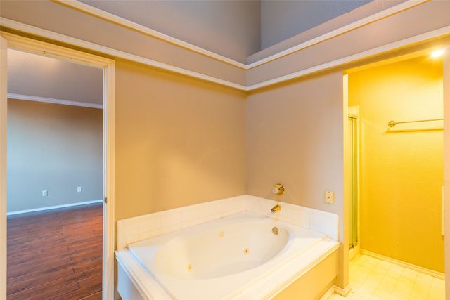 4103 Meadow Drive, Grapevine, TX 76051