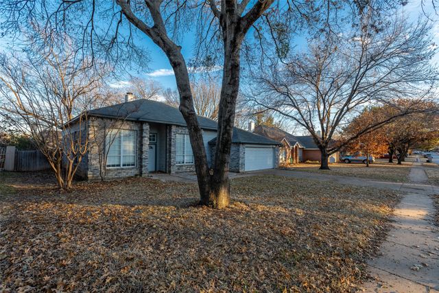 4103 Meadow Drive, Grapevine, TX 76051