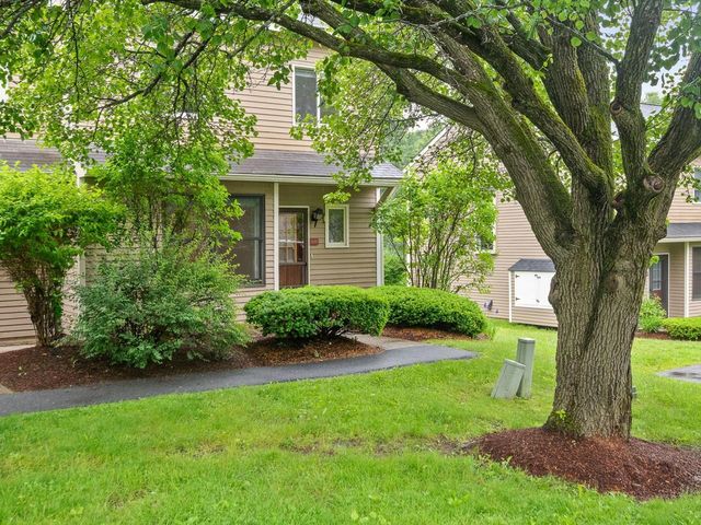 L13 Stonehedge Drive, South Burlington, VT 05403