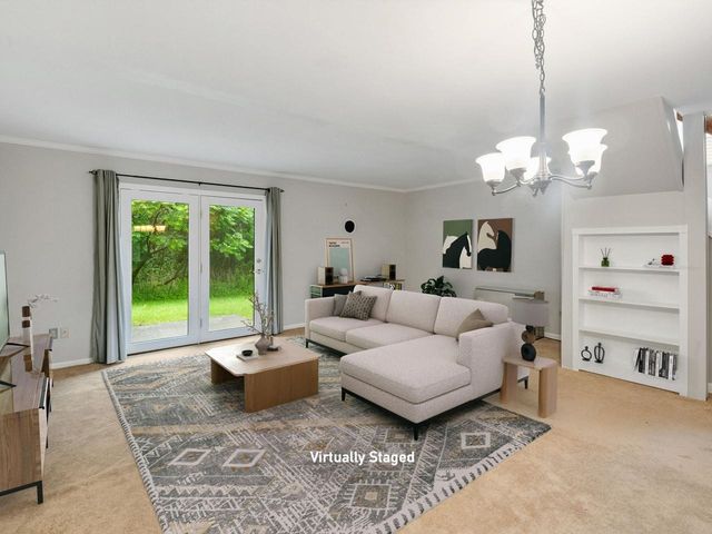 L13 Stonehedge Drive, South Burlington, VT 05403