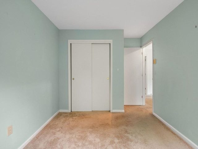 L13 Stonehedge Drive, South Burlington, VT 05403