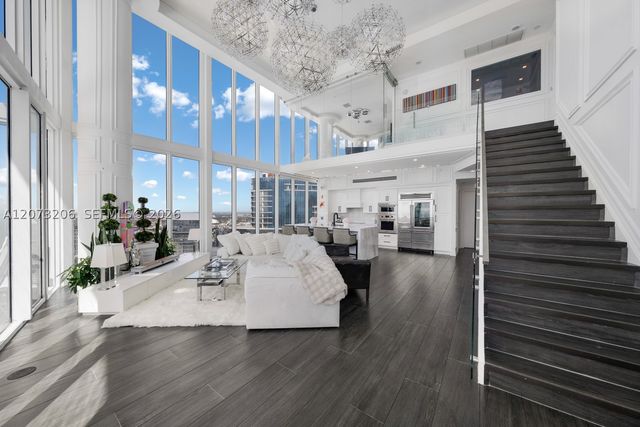 888 Biscayne Blvd 5701, Miami, FL 33132
