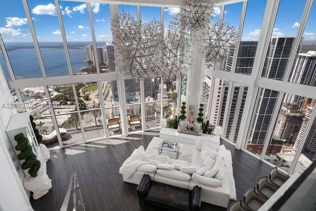 888 Biscayne Blvd 5701, Miami, FL 33132