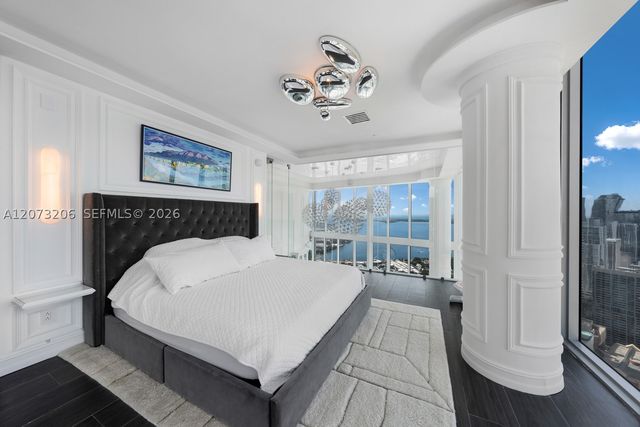 888 Biscayne Blvd 5701, Miami, FL 33132