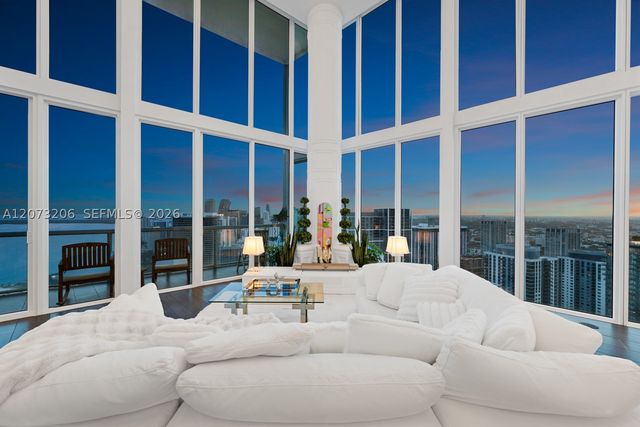 888 Biscayne Blvd 5701, Miami, FL 33132
