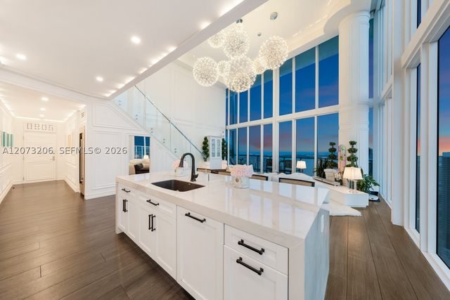 888 Biscayne Blvd 5701, Miami, FL 33132