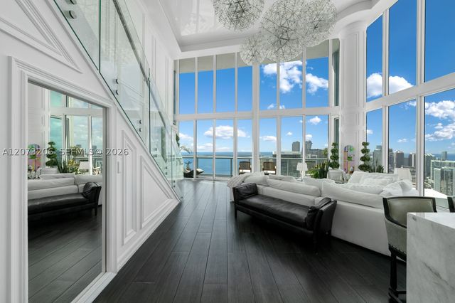 888 Biscayne Blvd 5701, Miami, FL 33132