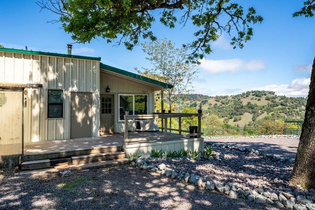 5510-5500 Parducci Rd, Ukiah, CA 95482