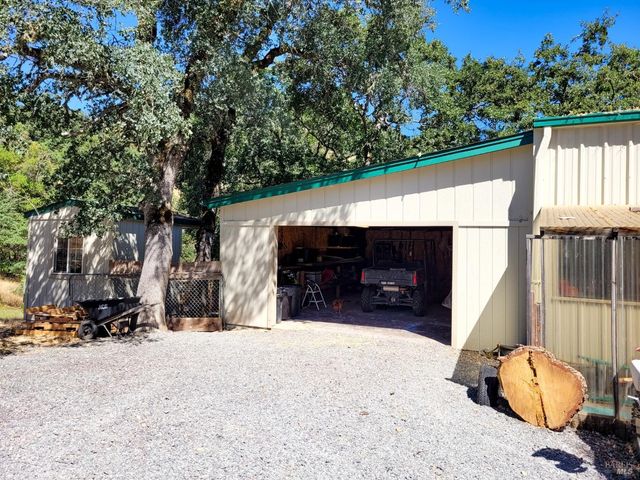 5510-5500 Parducci Rd, Ukiah, CA 95482