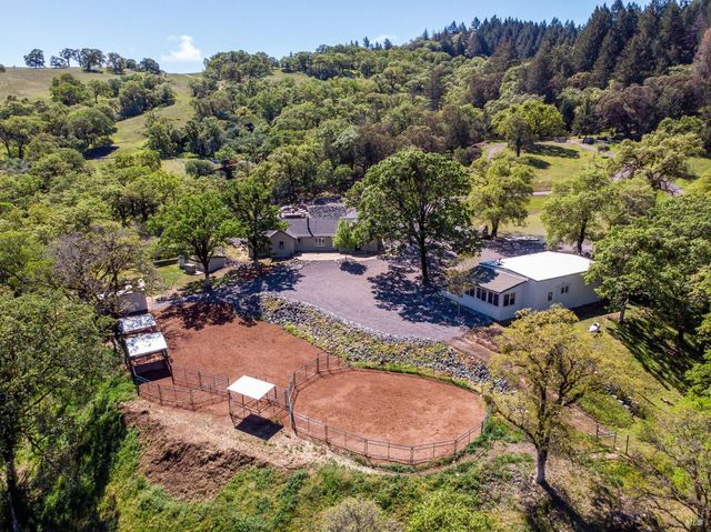 5510-5500 Parducci Rd, Ukiah, CA 95482