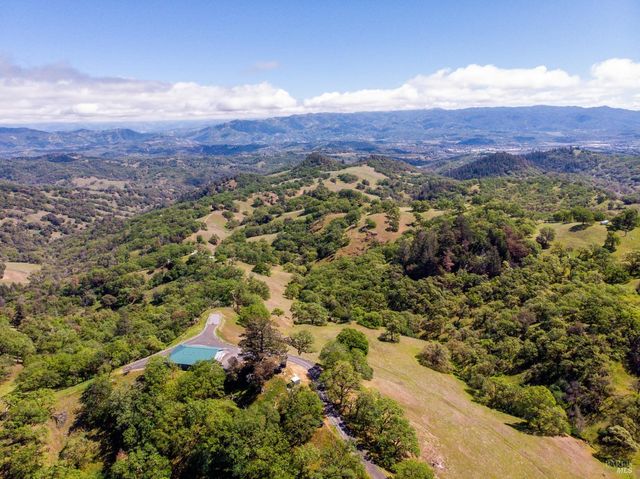 5510-5500 Parducci Rd, Ukiah, CA 95482