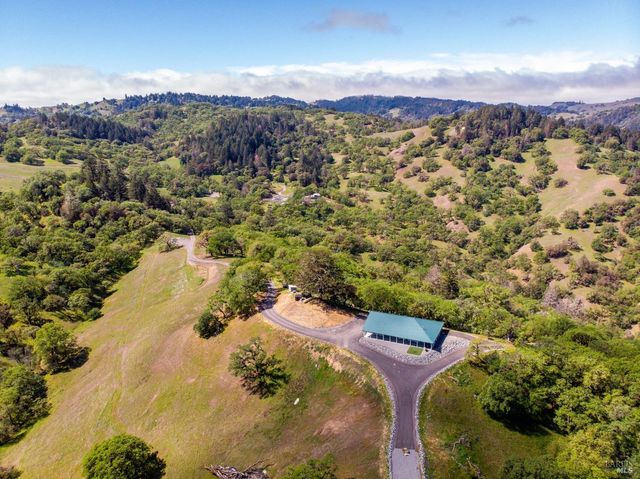 5510-5500 Parducci Rd, Ukiah, CA 95482