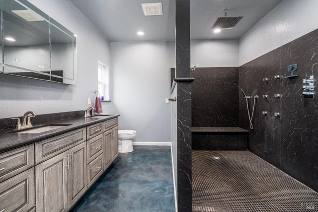 5510-5500 Parducci Rd, Ukiah, CA 95482