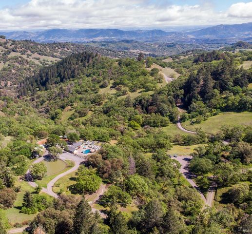 5510-5500 Parducci Rd, Ukiah, CA 95482