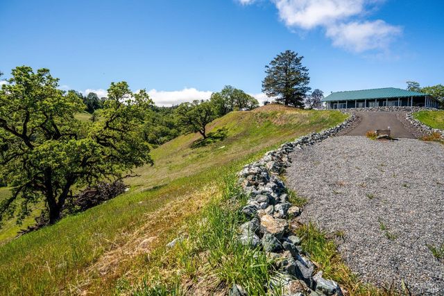 5510-5500 Parducci Rd, Ukiah, CA 95482