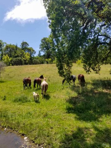 5510-5500 Parducci Rd, Ukiah, CA 95482