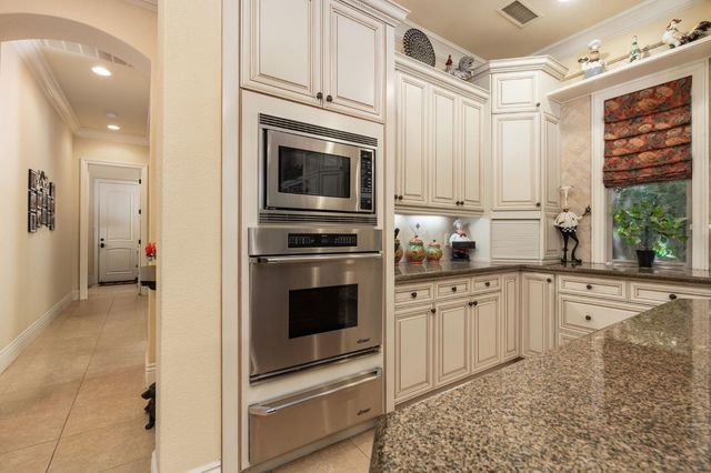 1823 Decatur Avenue, Clovis, CA 93611