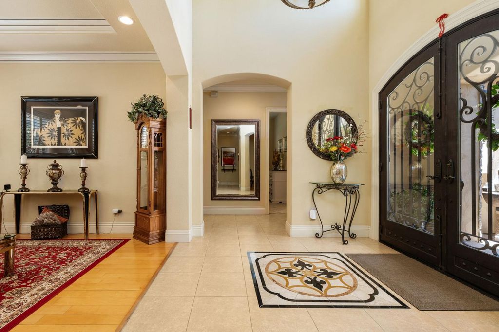 Image 10 of property listing at 1823 Decatur Avenue, Clovis, CA 93611