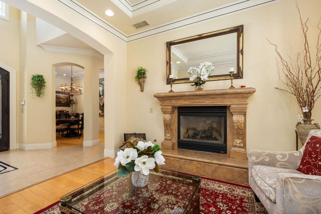 Image 13 of property listing at 1823 Decatur Avenue, Clovis, CA 93611
