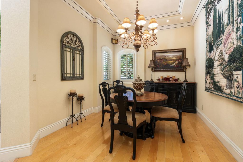 Image 15 of property listing at 1823 Decatur Avenue, Clovis, CA 93611