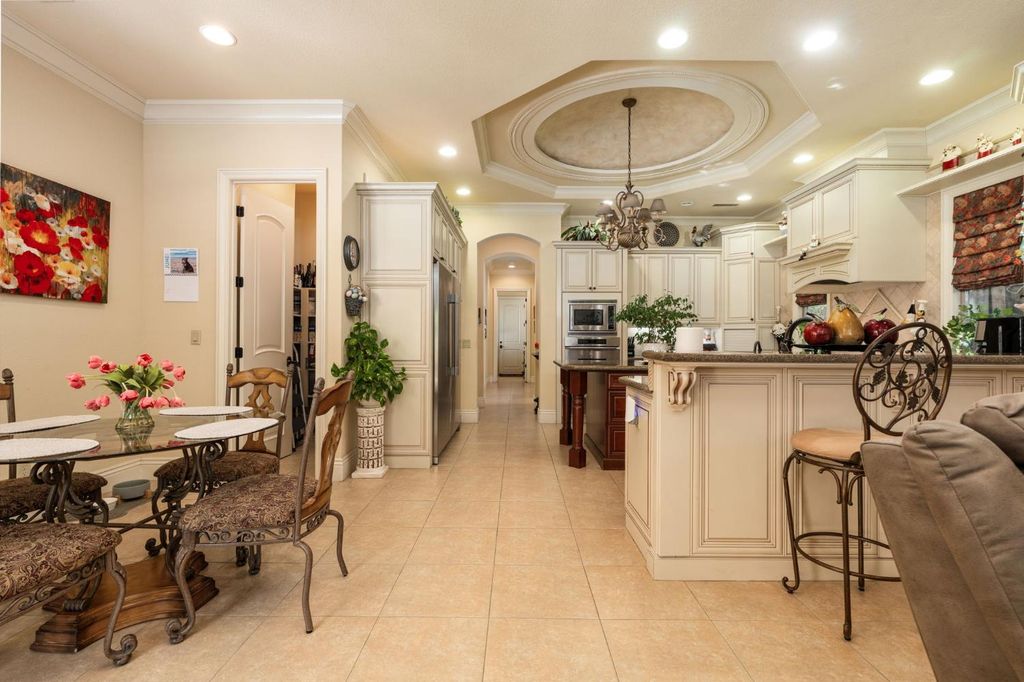 Image 25 of property listing at 1823 Decatur Avenue, Clovis, CA 93611