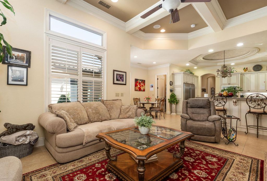 Image 27 of property listing at 1823 Decatur Avenue, Clovis, CA 93611