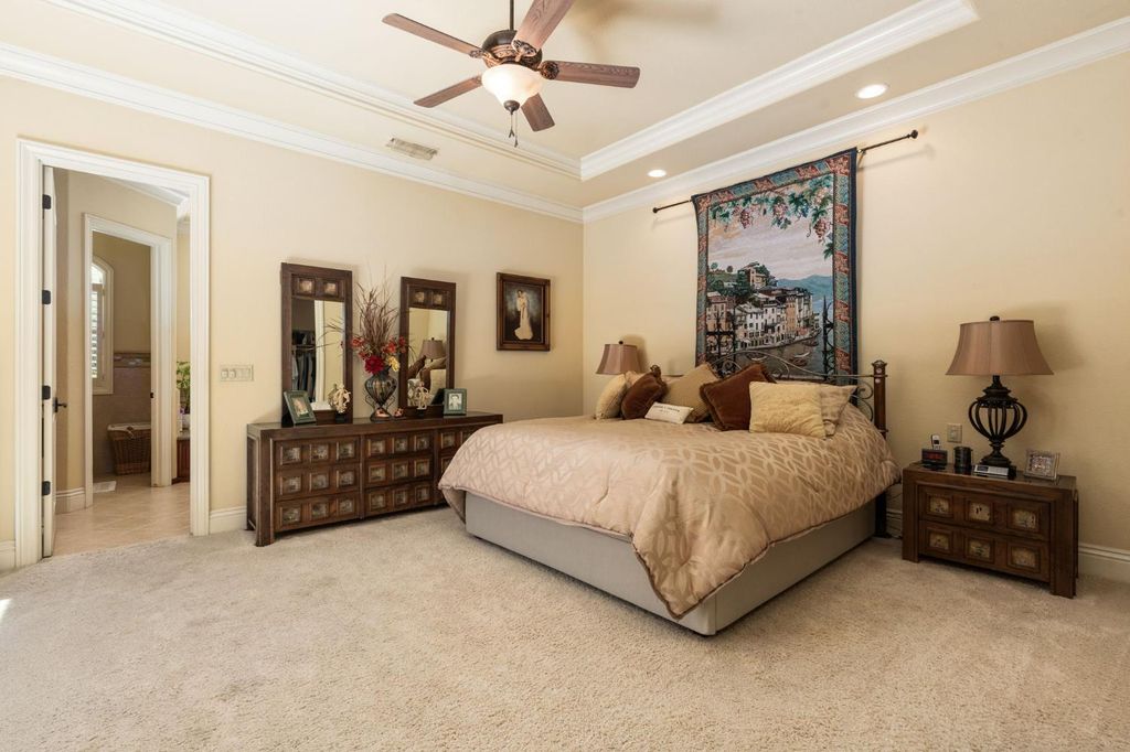 Image 37 of property listing at 1823 Decatur Avenue, Clovis, CA 93611