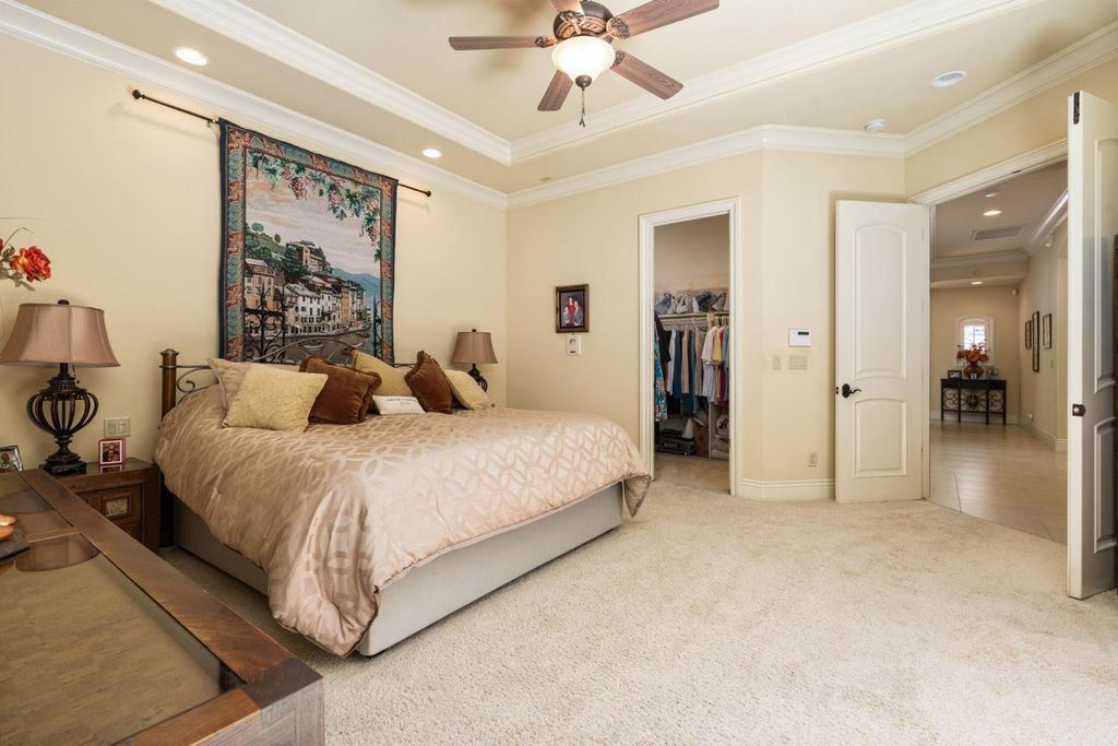 Image 38 of property listing at 1823 Decatur Avenue, Clovis, CA 93611