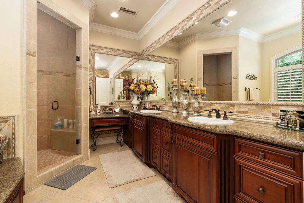 Image 41 of property listing at 1823 Decatur Avenue, Clovis, CA 93611