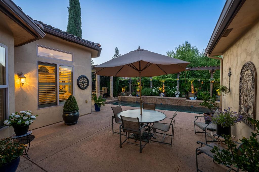 Image 55 of property listing at 1823 Decatur Avenue, Clovis, CA 93611