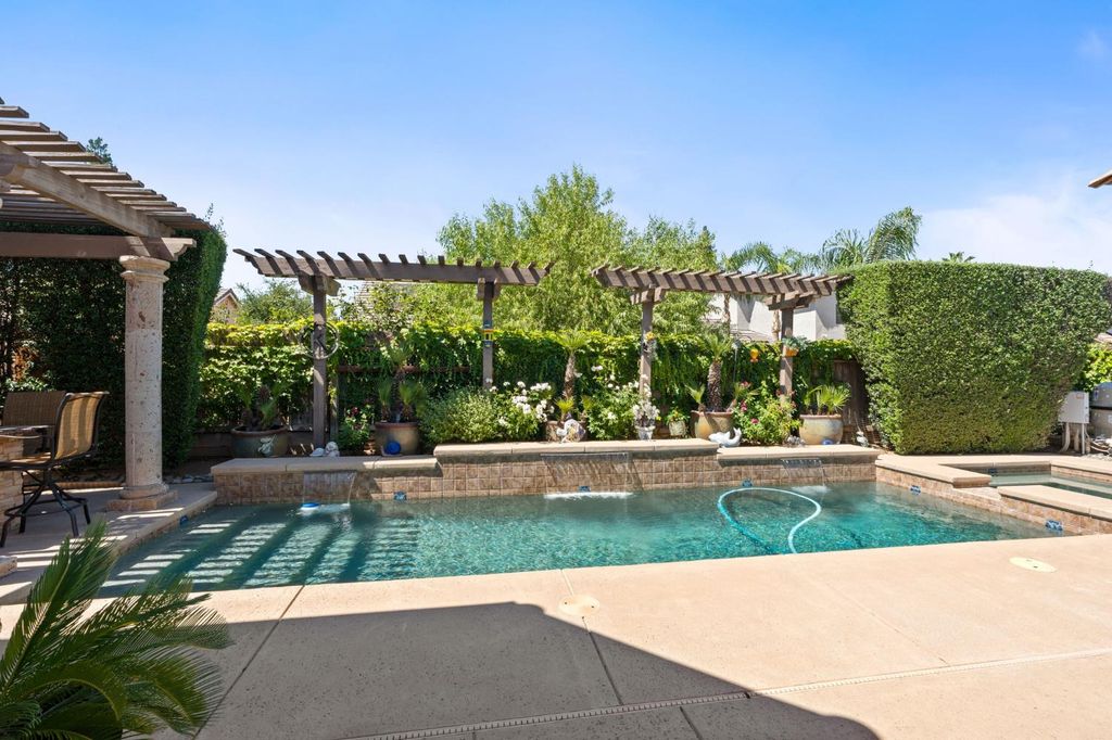 Image 56 of property listing at 1823 Decatur Avenue, Clovis, CA 93611