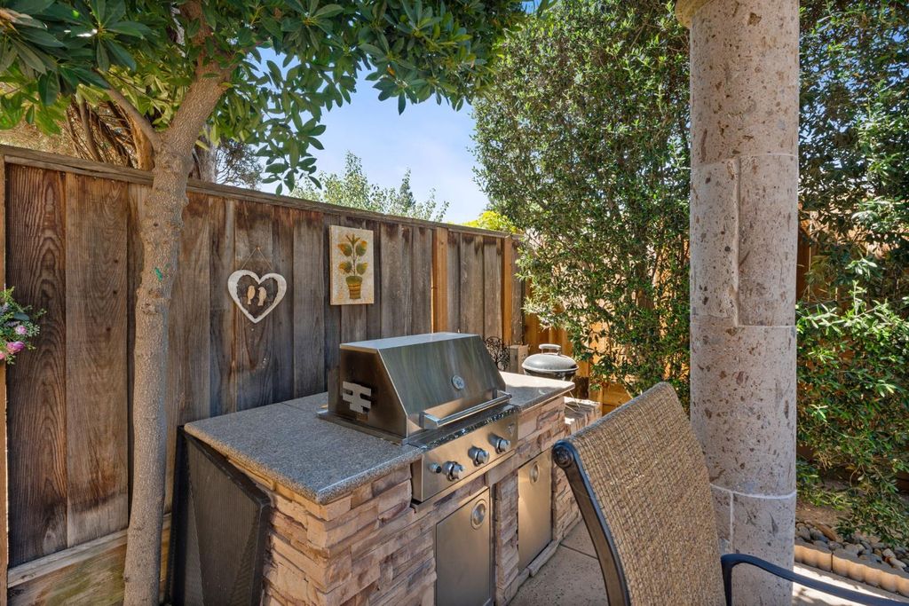Image 60 of property listing at 1823 Decatur Avenue, Clovis, CA 93611