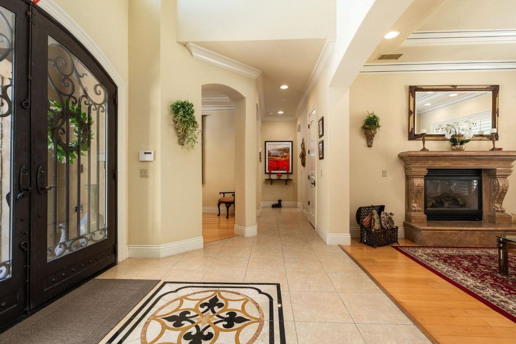 Image 9 of property listing at 1823 Decatur Avenue, Clovis, CA 93611
