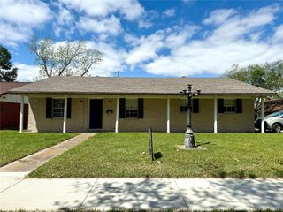1516 Narcille Street, Baytown, TX 77520